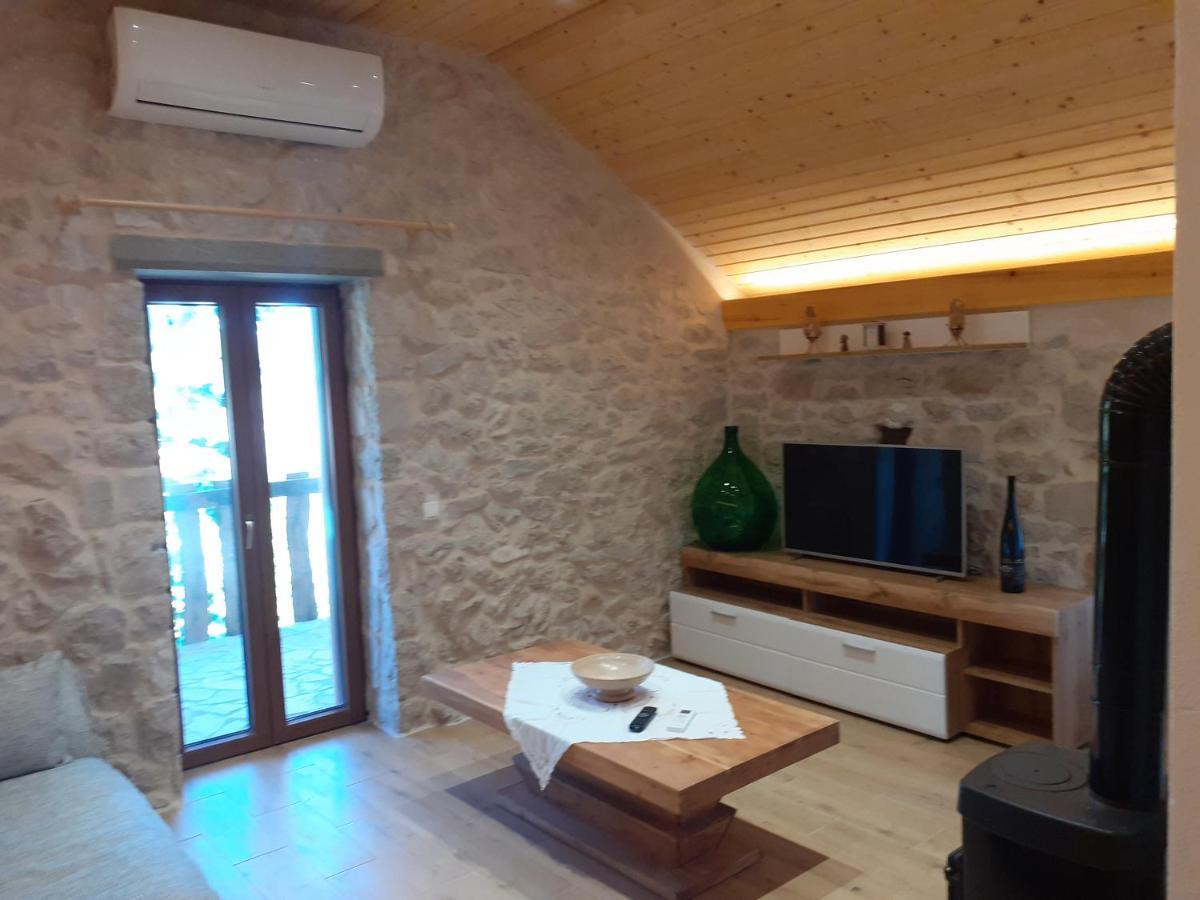 Patakun Holiday Home For 5, With Heated Pool Lecevica Zewnętrze zdjęcie