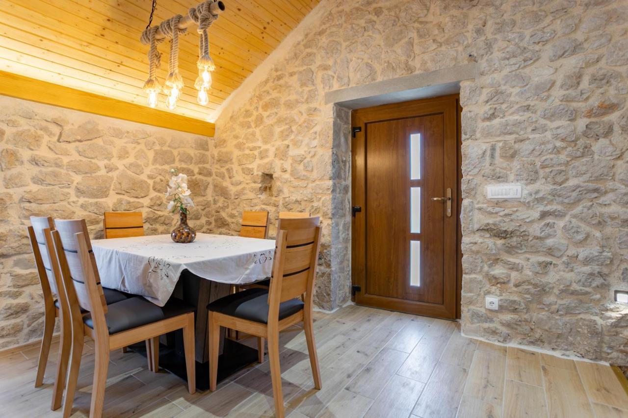 Patakun Holiday Home For 5, With Heated Pool Lecevica Zewnętrze zdjęcie