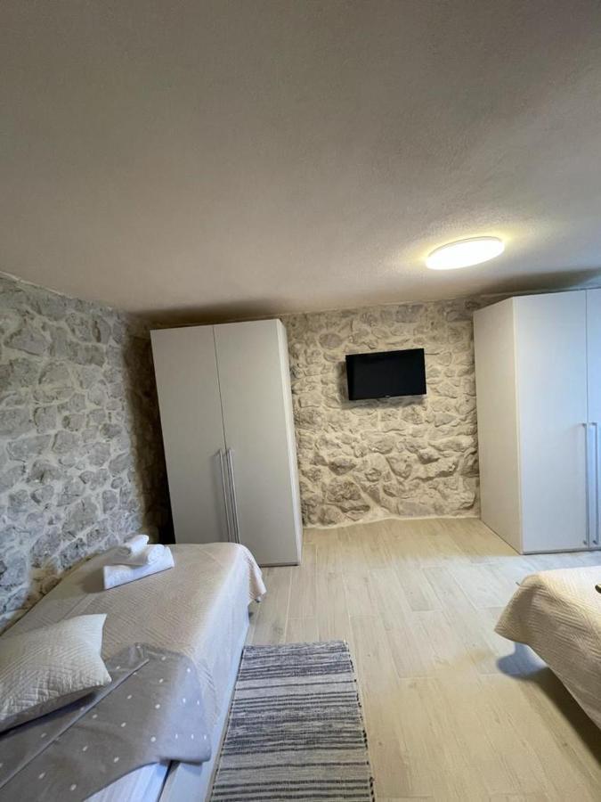 Patakun Holiday Home For 5, With Heated Pool Lecevica Zewnętrze zdjęcie