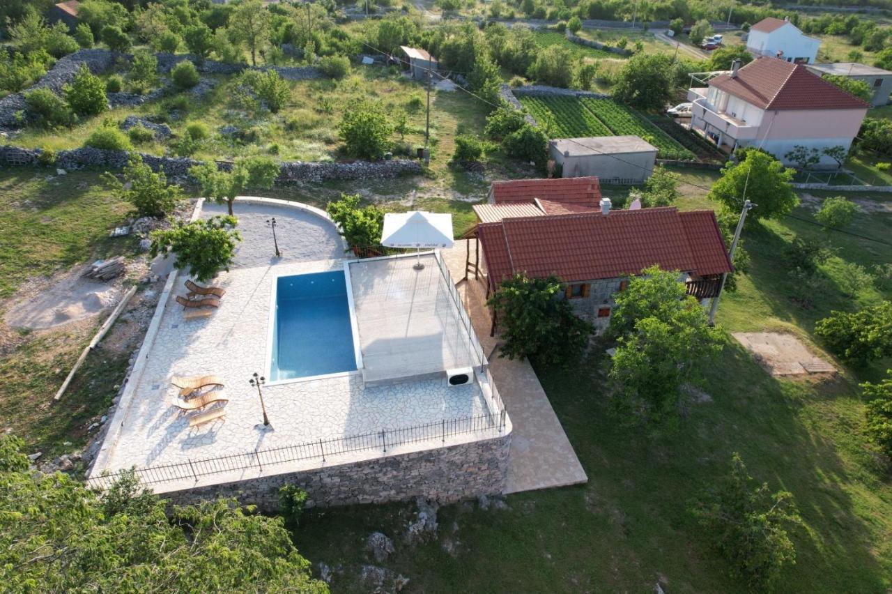 Patakun Holiday Home For 5, With Heated Pool Lecevica Zewnętrze zdjęcie