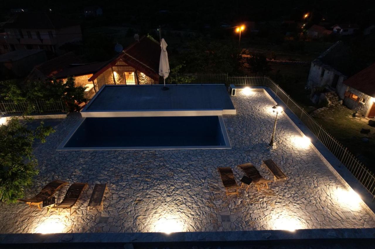 Patakun Holiday Home For 5, With Heated Pool Lecevica Zewnętrze zdjęcie