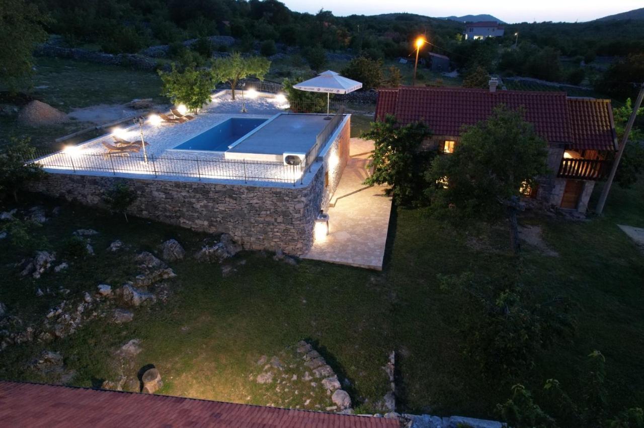Patakun Holiday Home For 5, With Heated Pool Lecevica Zewnętrze zdjęcie