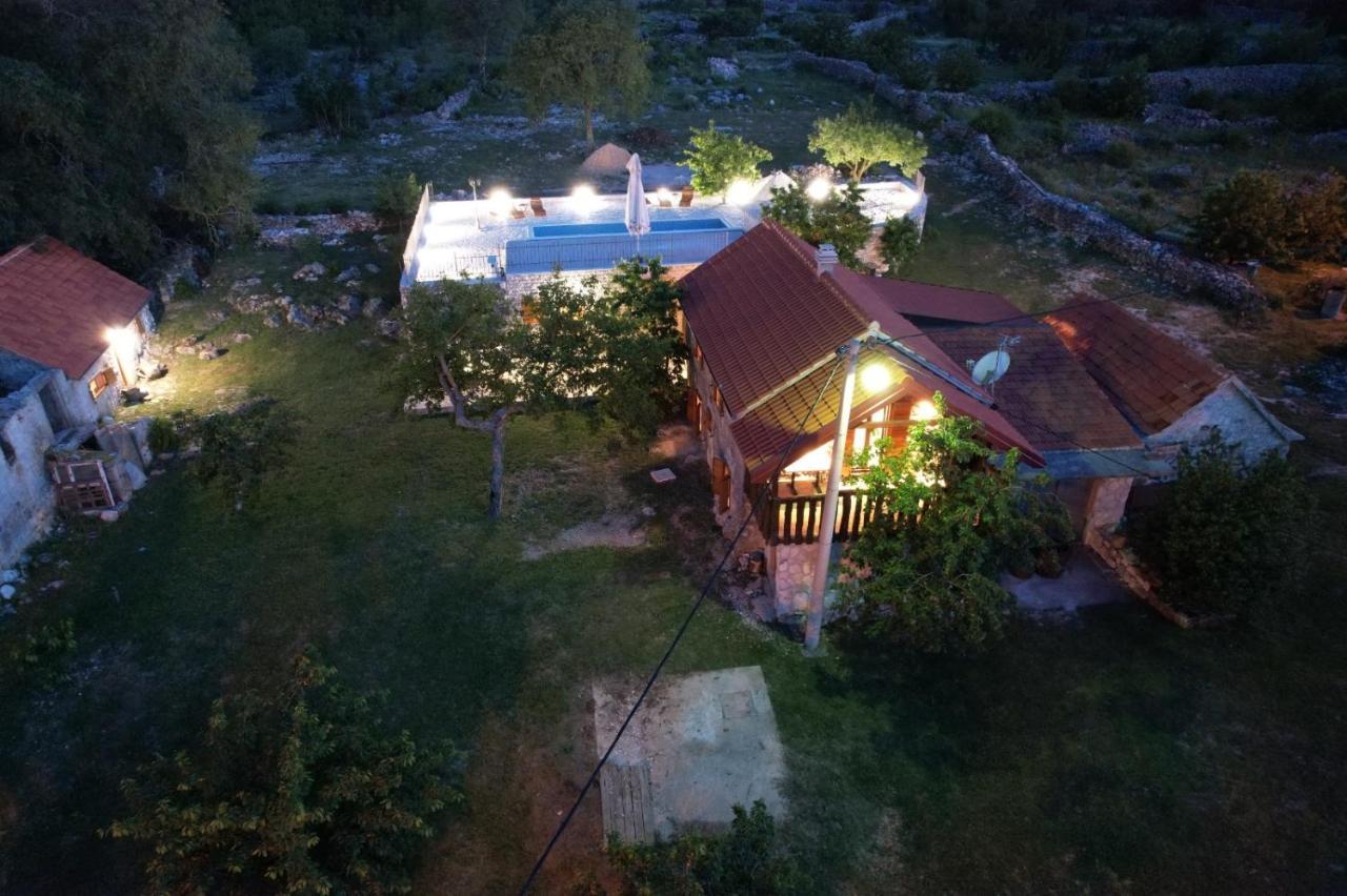 Patakun Holiday Home For 5, With Heated Pool Lecevica Zewnętrze zdjęcie