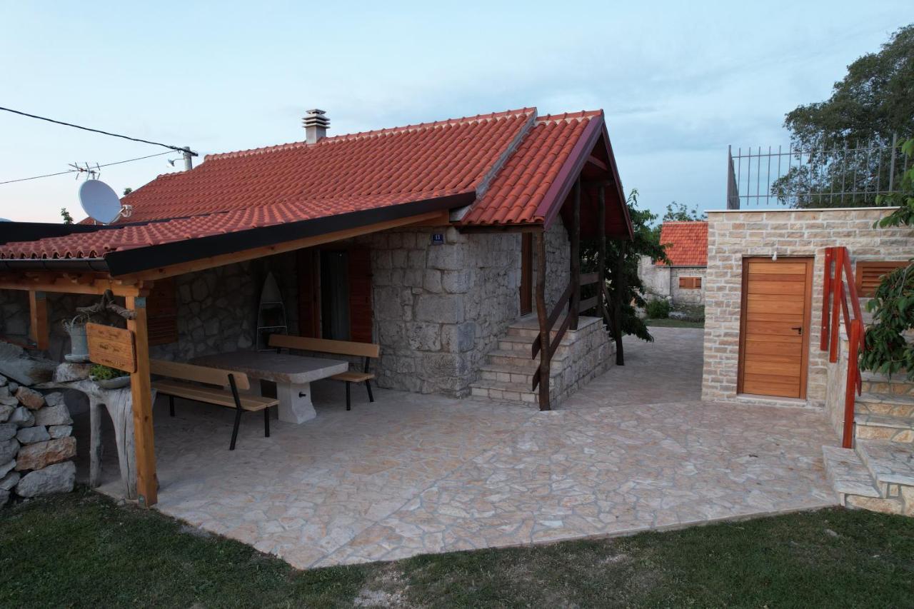Patakun Holiday Home For 5, With Heated Pool Lecevica Zewnętrze zdjęcie