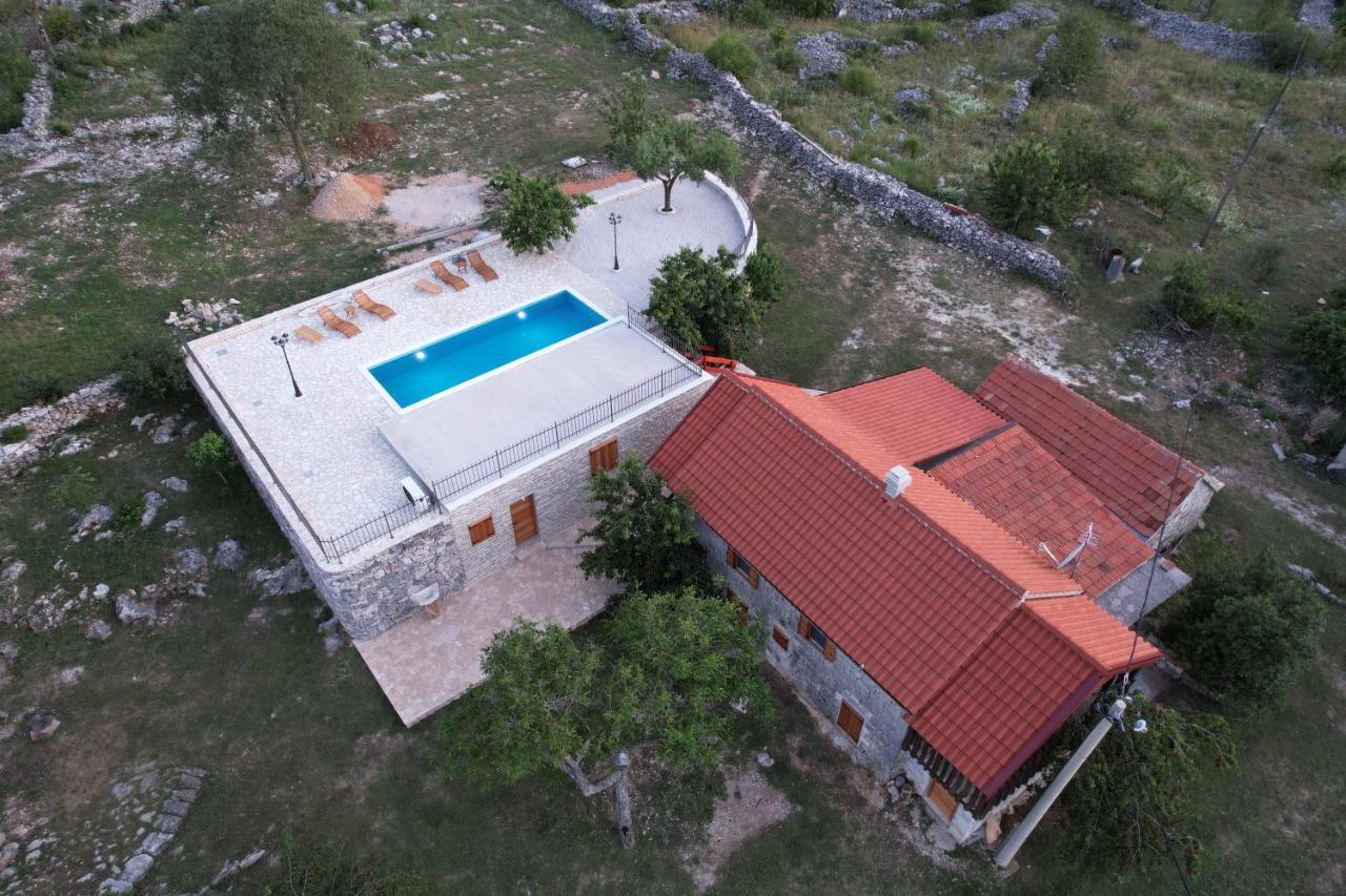 Patakun Holiday Home For 5, With Heated Pool Lecevica Zewnętrze zdjęcie