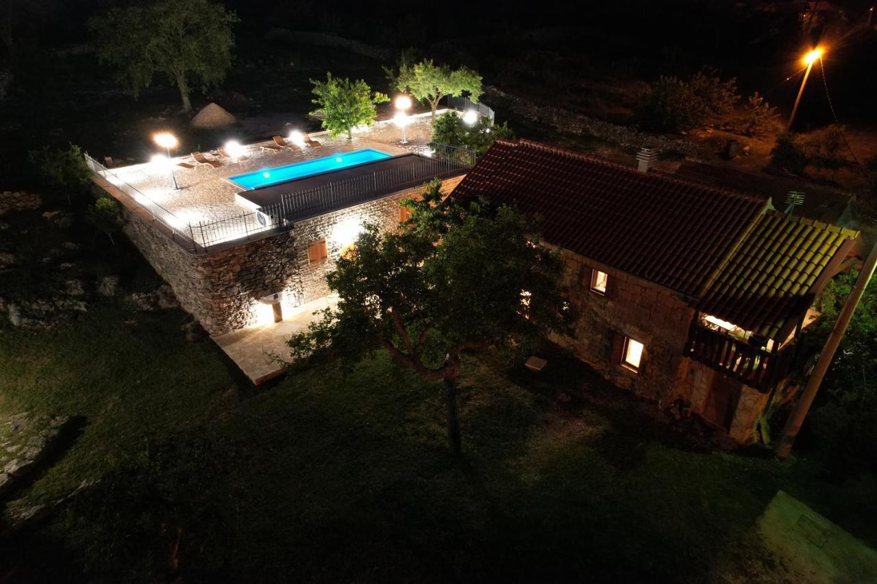 Patakun Holiday Home For 5, With Heated Pool Lecevica Zewnętrze zdjęcie