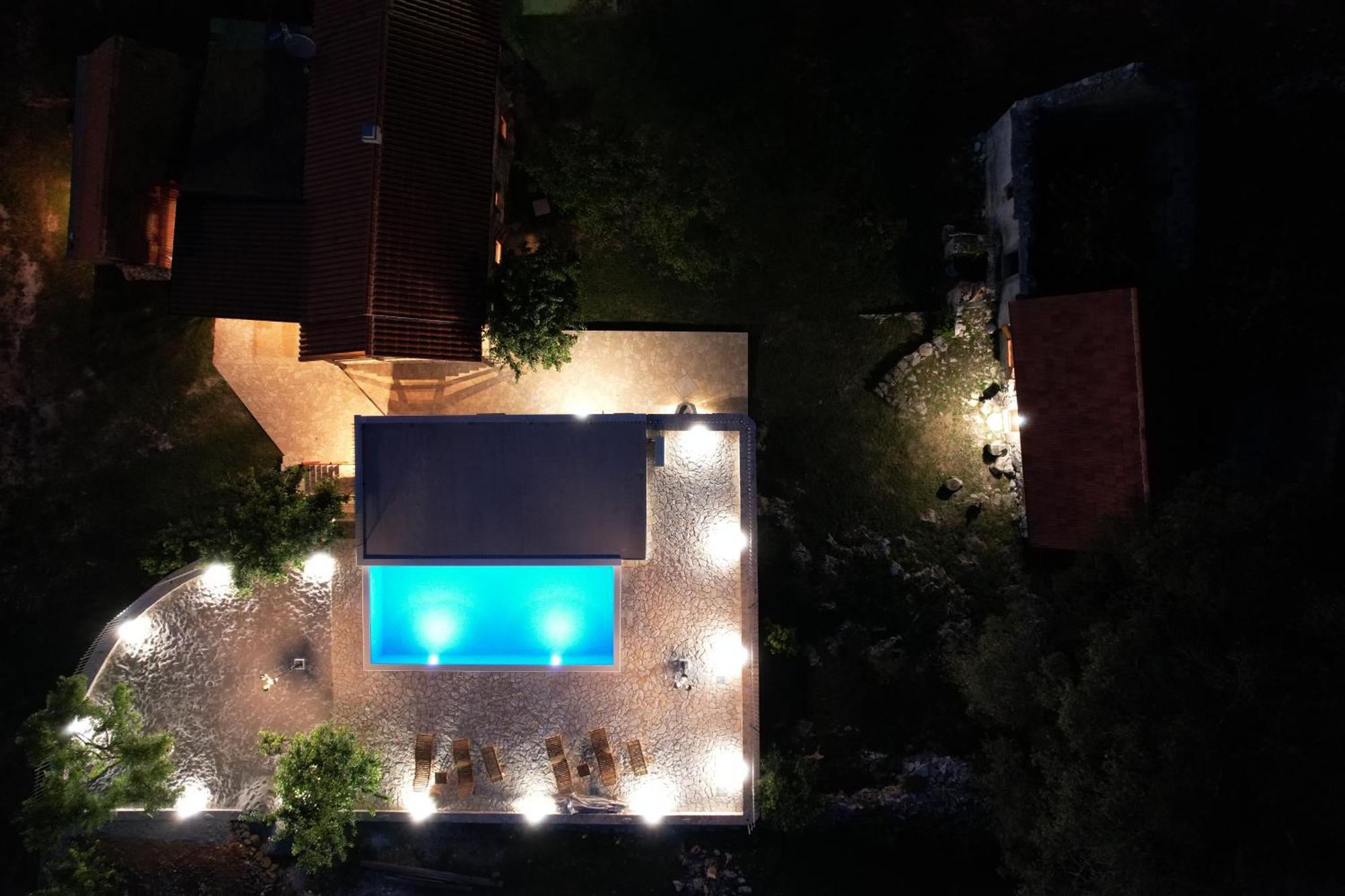 Patakun Holiday Home For 5, With Heated Pool Lecevica Zewnętrze zdjęcie