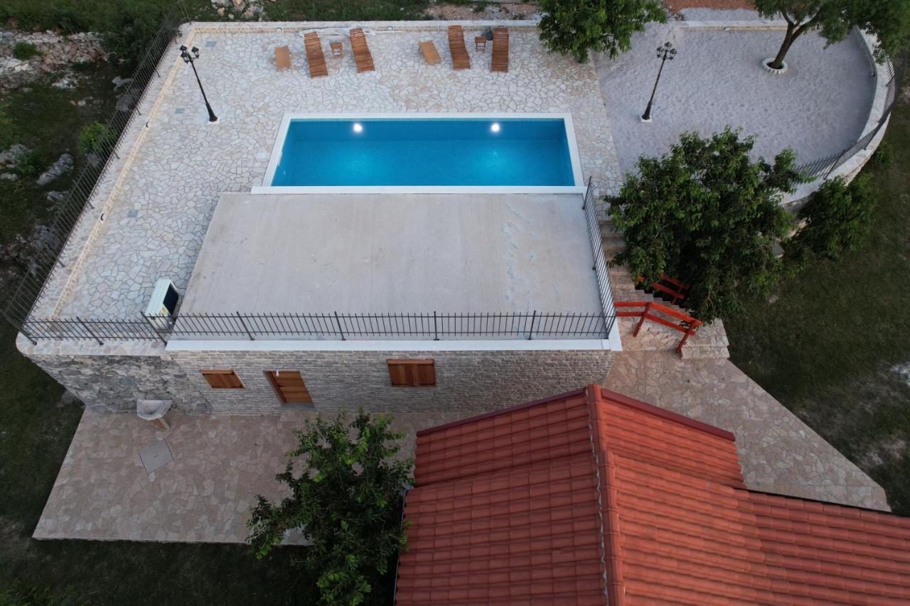 Patakun Holiday Home For 5, With Heated Pool Lecevica Zewnętrze zdjęcie