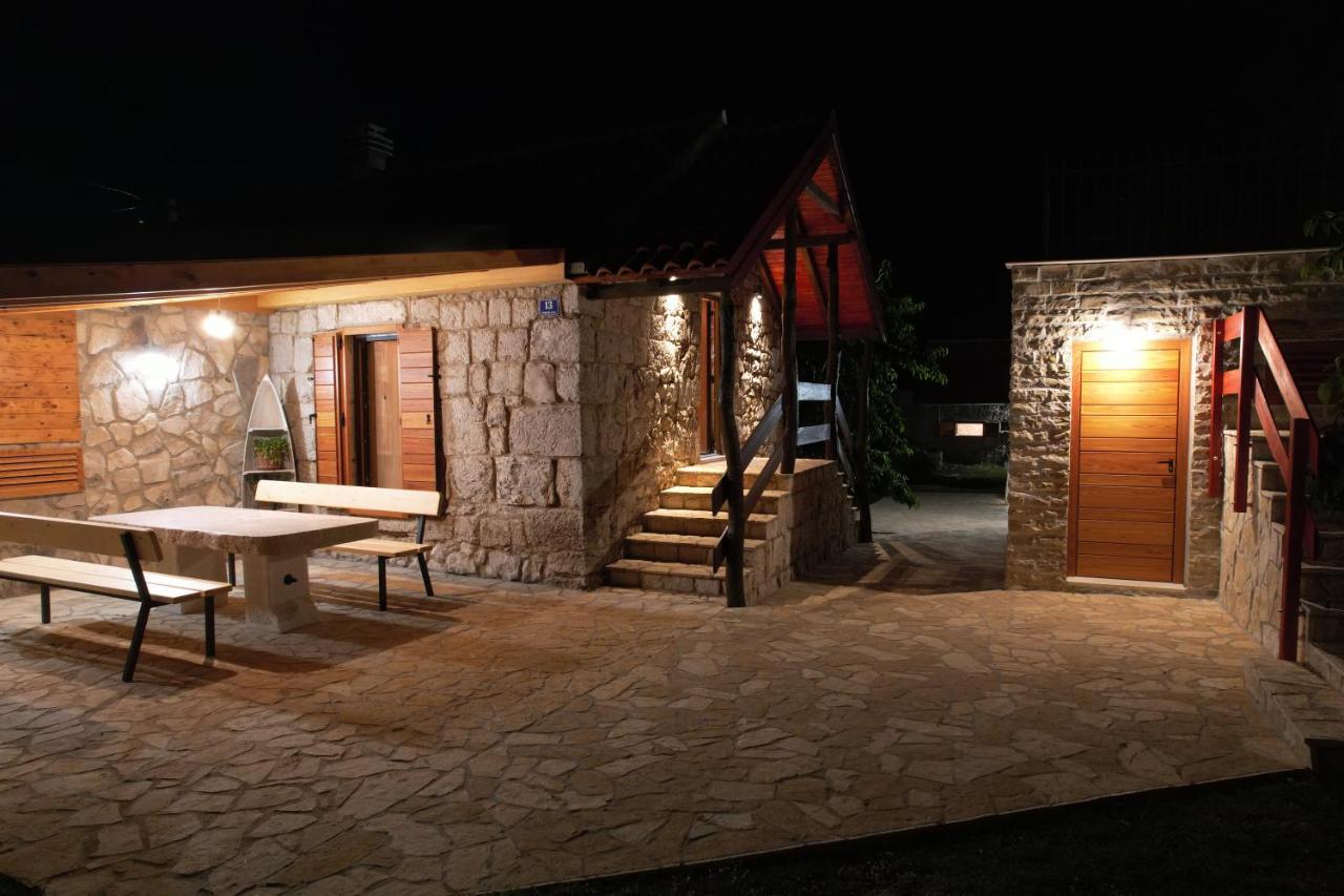Patakun Holiday Home For 5, With Heated Pool Lecevica Zewnętrze zdjęcie
