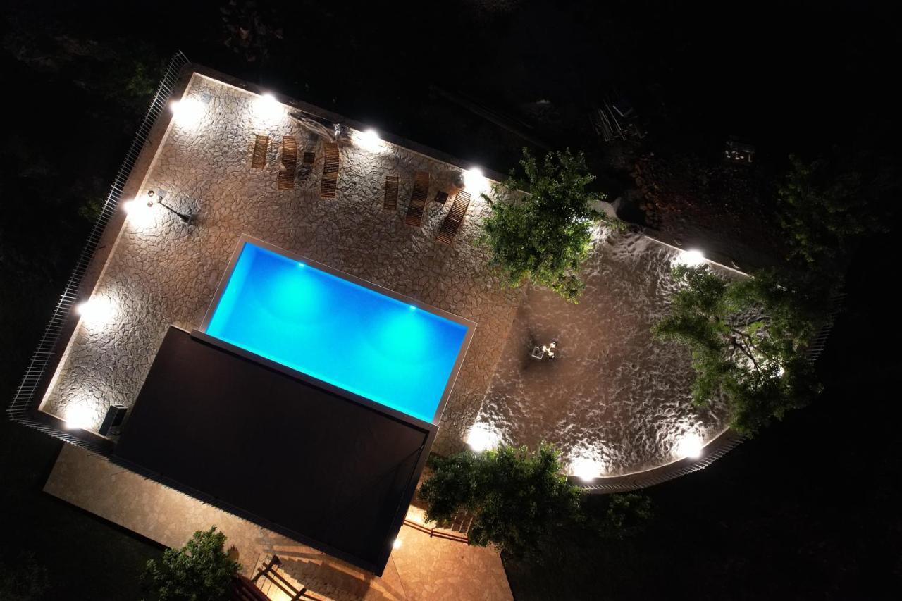 Patakun Holiday Home For 5, With Heated Pool Lecevica Zewnętrze zdjęcie